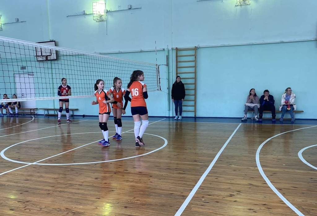 Тобольские волейболистки победили на турнире в Красноярске