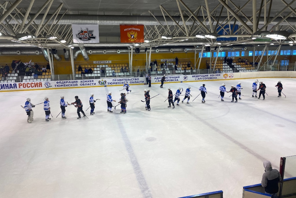 Спортивный калейдоскоп: Тобольск в финале чемпионата Тюменской области по хоккею