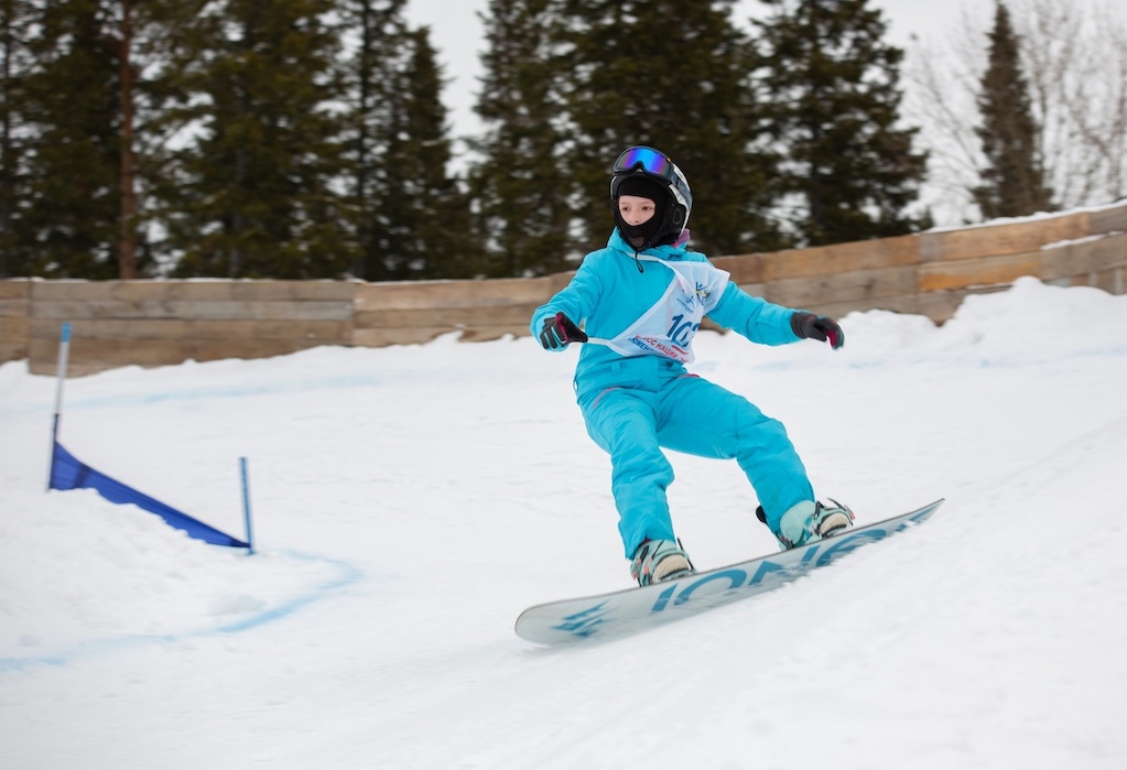 В Тобольске выявили самых быстрых сноубордистов 