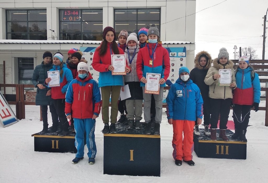 Тобольские лыжницы одержали победу на соревнованиях в Заводоуковске