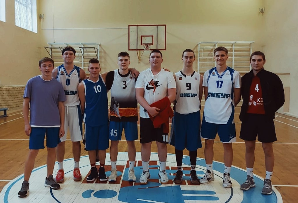 В Тобольске определили лучших студентов-баскетболистов 