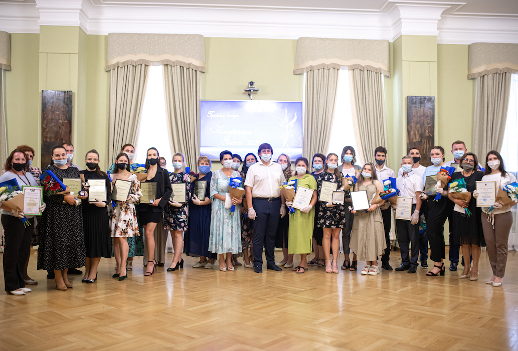 В Тобольске наградили победителей конкурса «Молодежная элита – 2021» 