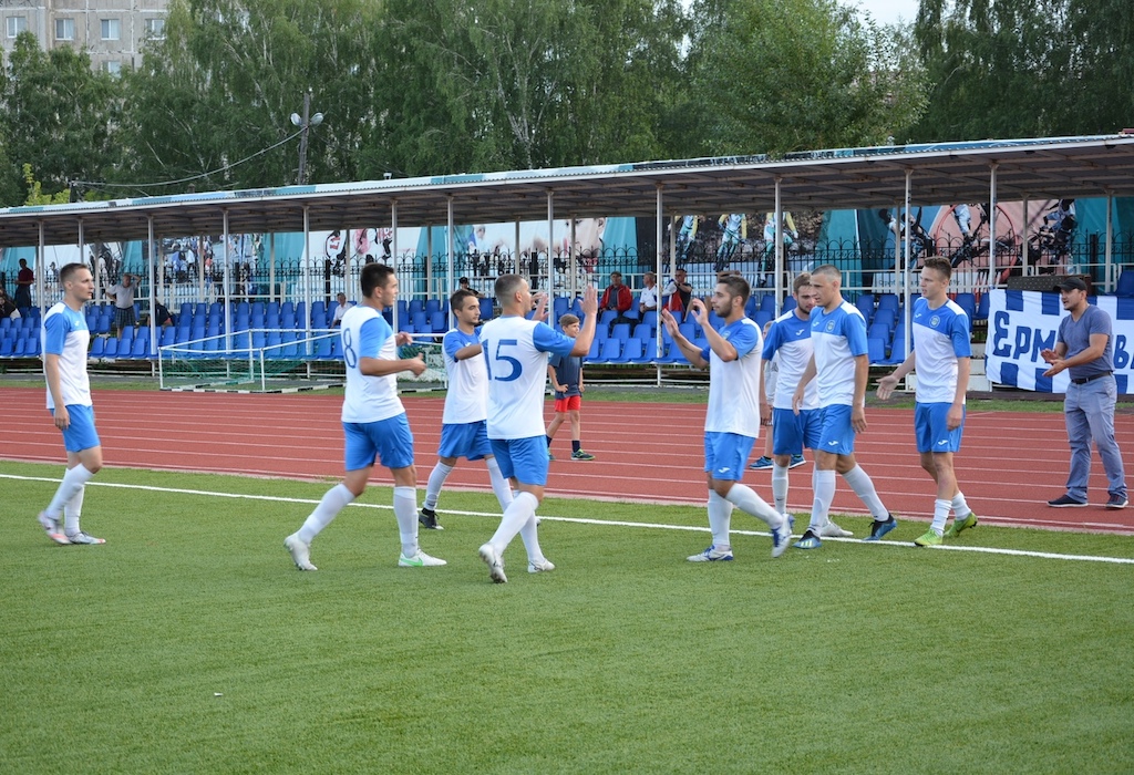 Тобольские футболисты одержали победу над «Академией-Амкар»