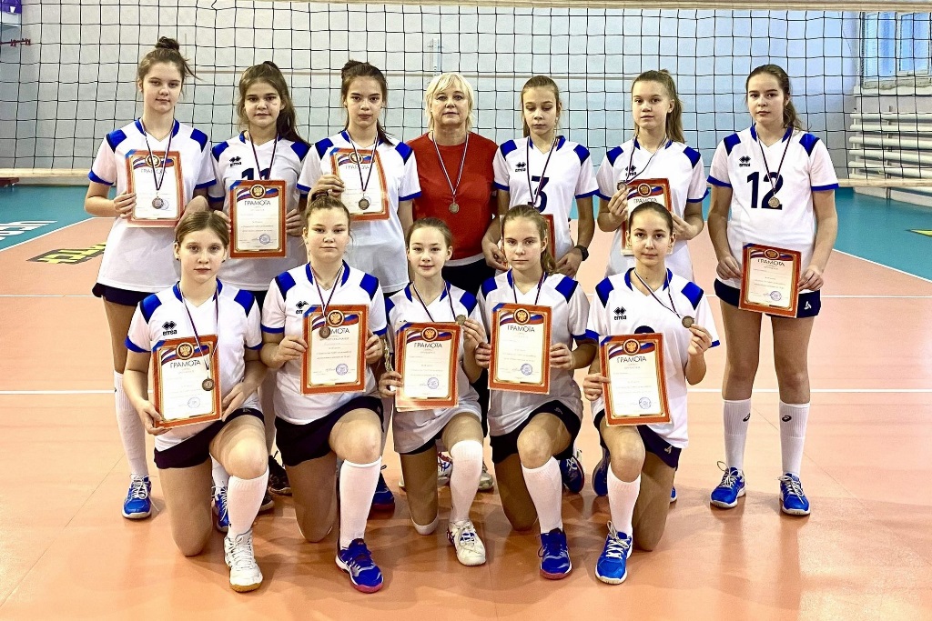 Команда девушек заняла третье место в Первенстве УФО по волейболу